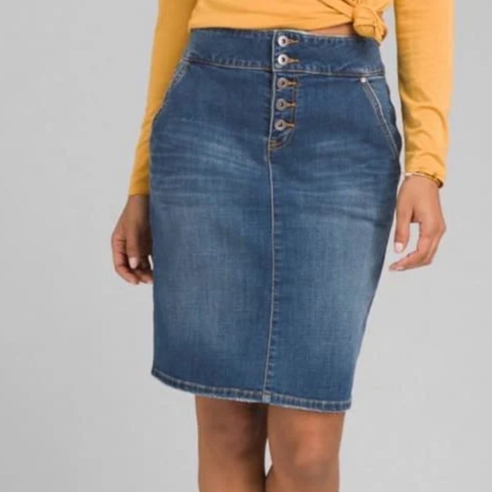 prAna Denim Pencil Skirt Medium Wash High Waisted Button Fly‎ Size 4